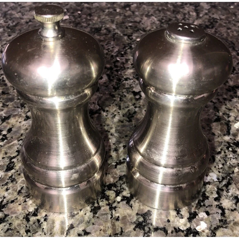 Vintage Olde Thomson Salt And Pepper Shaker Carbon Steel/Plastic 4x2